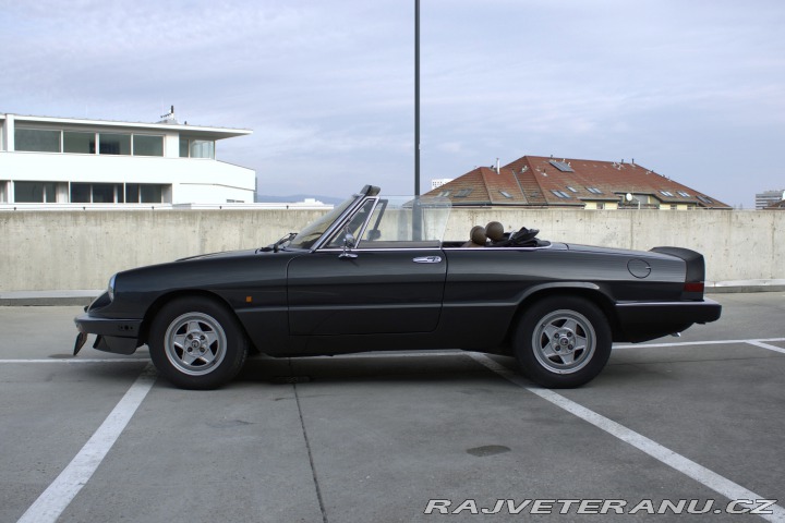 Alfa Romeo Spider 1984