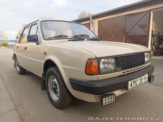 Škoda 105 1988