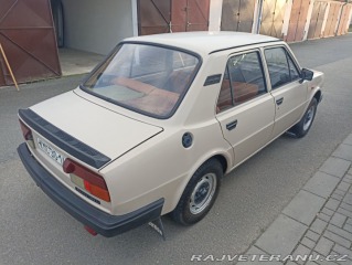 Škoda 105 1988