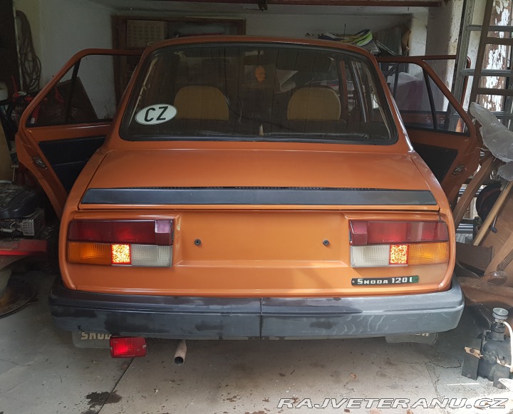 Škoda 120 L 1986