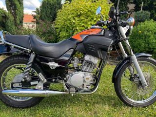 ČZ  ČZ Cagiva Roadster 200