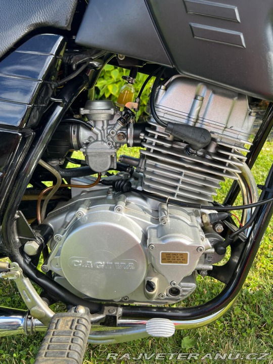 ČZ Ostatní modely ČZ Cagiva Roadster 200 1996