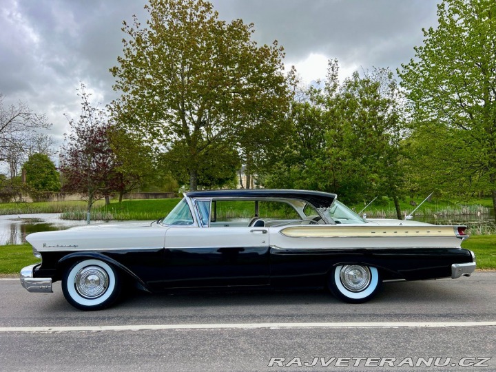 Mercury Monterey Coupe 1957