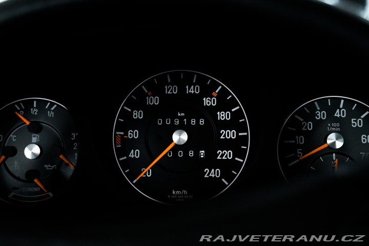 Mercedes-Benz SL SL300 - 9.188 km, 1.maj. 1989