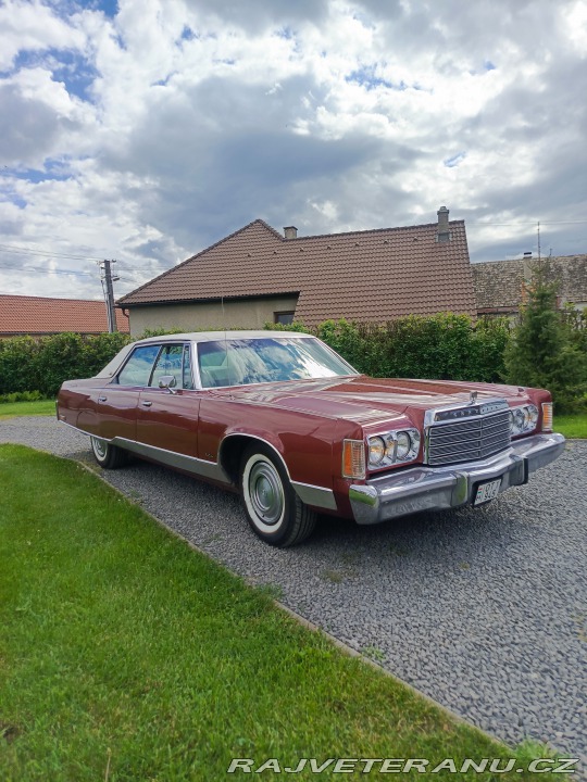 Chrysler New Yorker Brougham 1974
