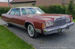 Chrysler New Yorker Brougham 1974