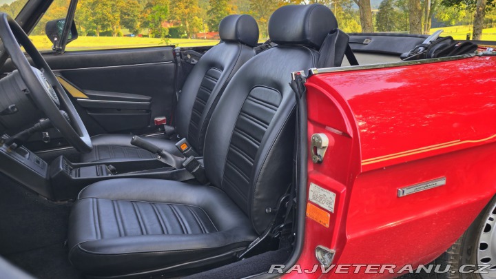 Alfa Romeo Spider 2.0 Graduate 1986