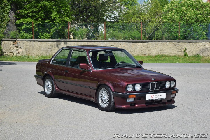 BMW 3 E30 325i 1983