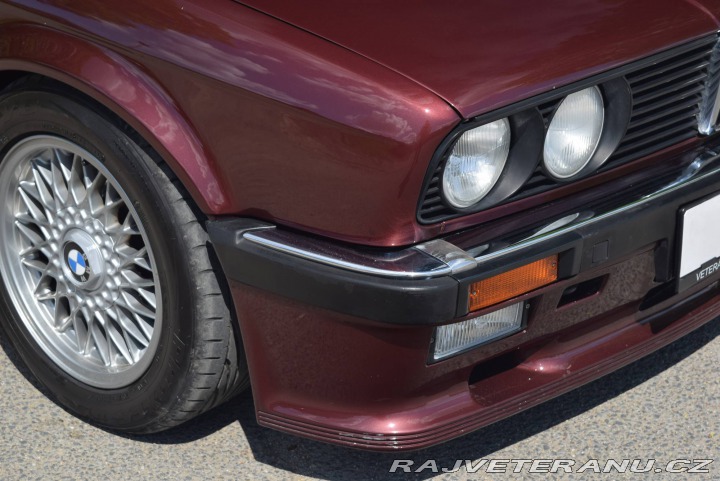 BMW 3 E30 325i 1983