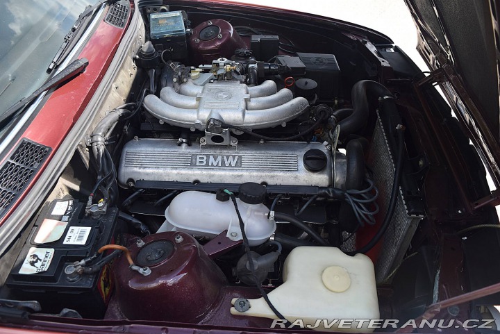 BMW 3 E30 325i 1983