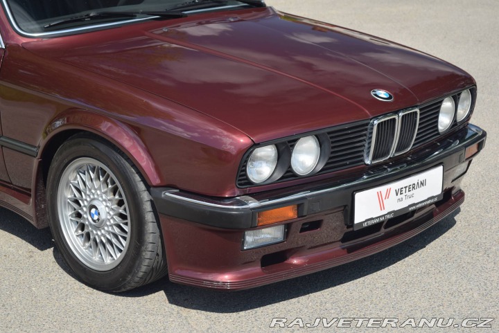 BMW 3 E30 325i 1983