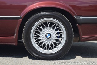 BMW 3 E30 325i 1983