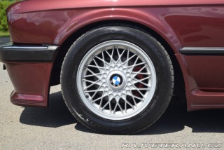 BMW 3 E30 325i 1983