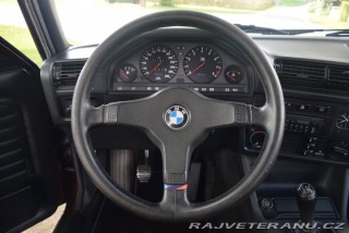 BMW 3 E30 325i 1983