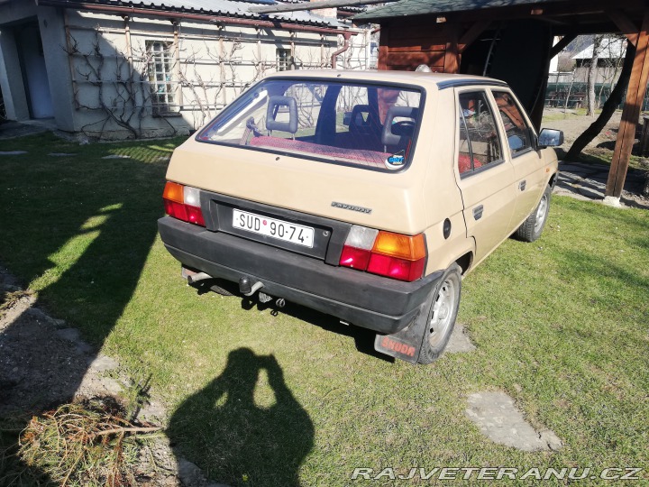 Škoda 136 Favorit 136L 1989