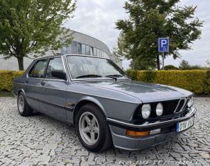 BMW 5 E28 520i