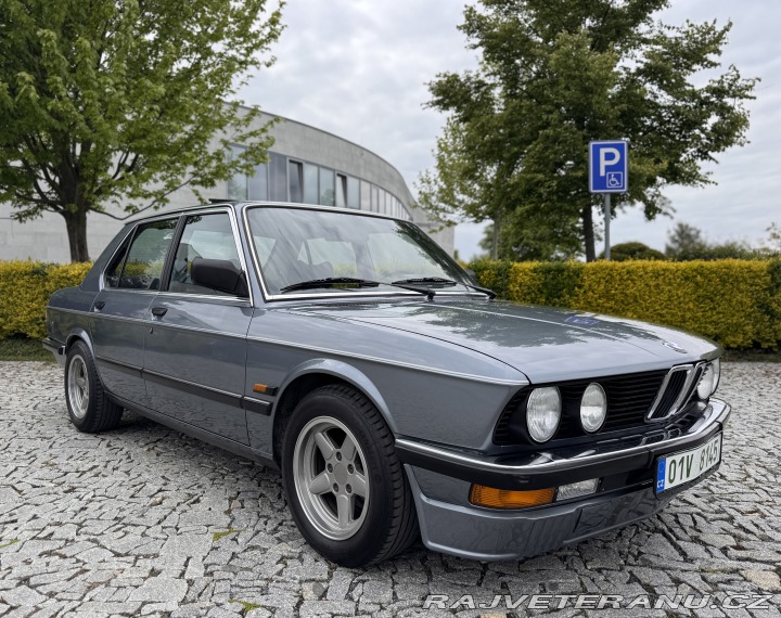 BMW 5 E28 520i 1982