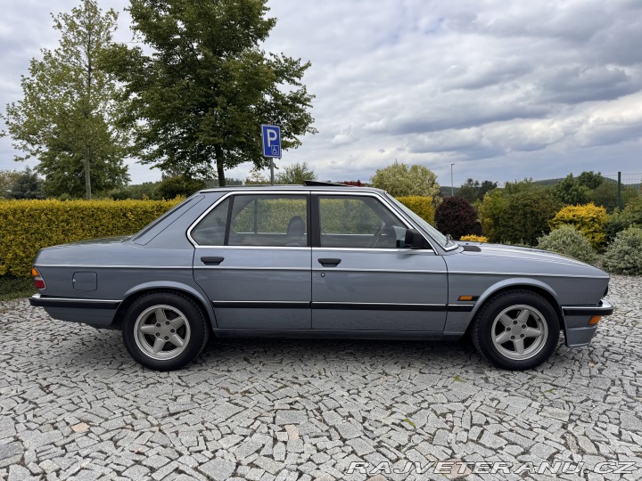 BMW 5 E28 520i 1982
