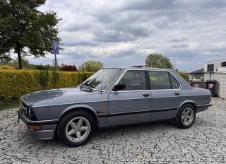 BMW 5 E28 520i 1982