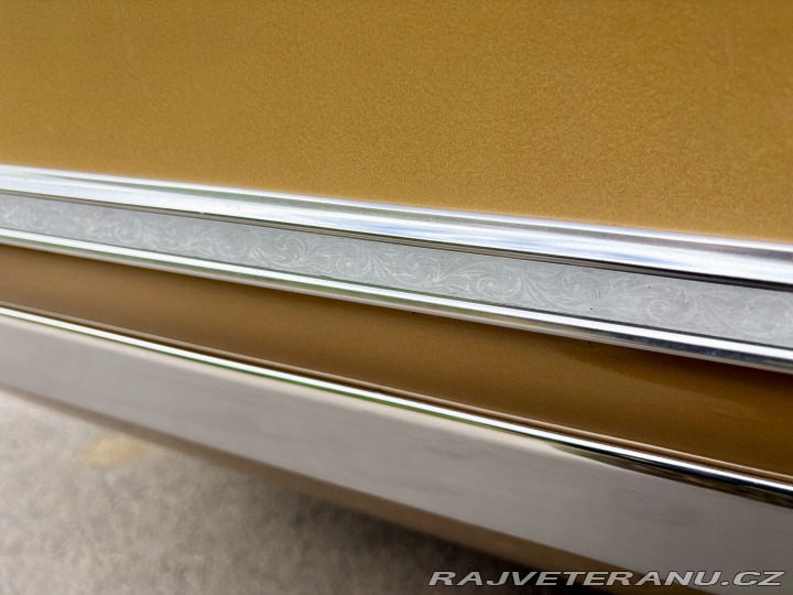 Chrysler New Yorker Brougham 1973