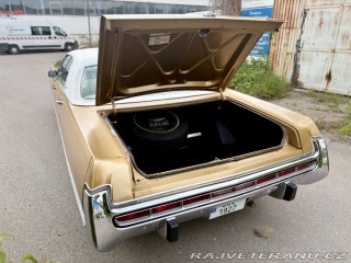 Chrysler New Yorker Brougham 1973