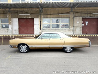 Chrysler New Yorker Brougham 1973
