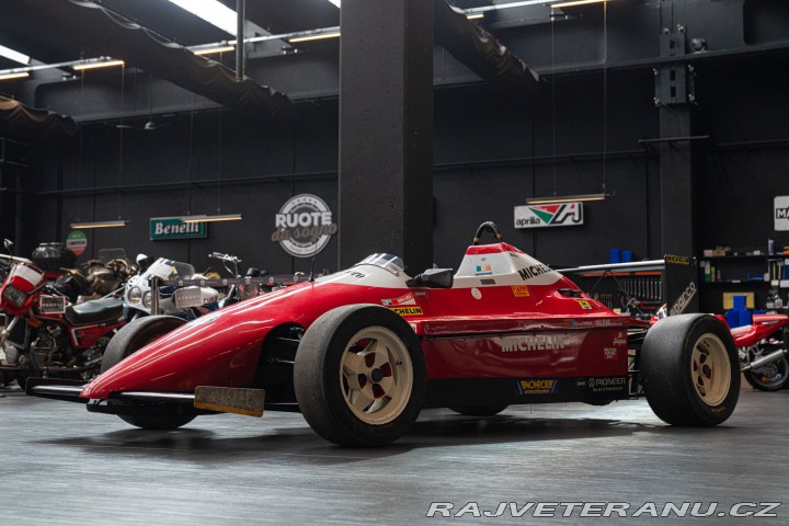 Ostatní značky Ostatní modely FORMULA ALFA BOXER 1987