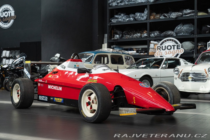 Ostatní značky Ostatní modely FORMULA ALFA BOXER 1987