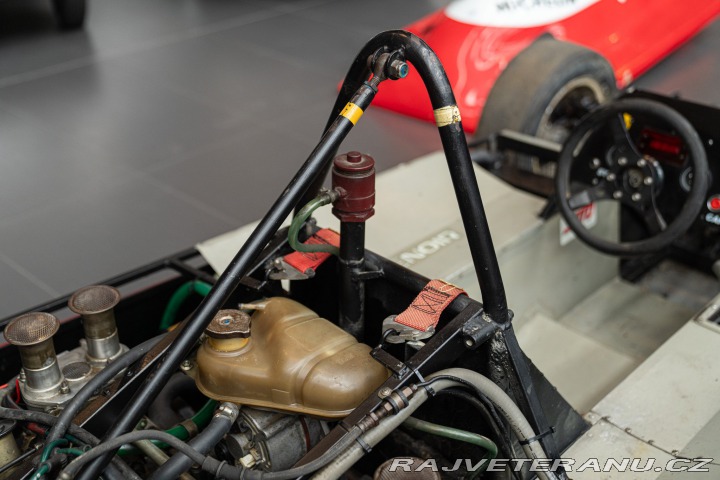 Ostatní značky Ostatní modely FORMULA ALFA BOXER 1987