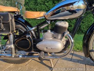 Jawa 250 pérák 1948