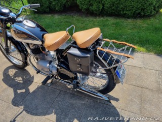 Jawa 250 pérák 1948