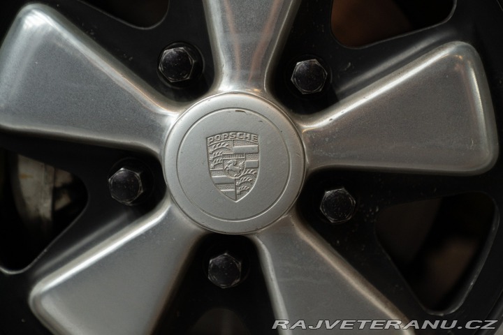 Porsche 911 CARRERA 2.7 SC TARGA 1975