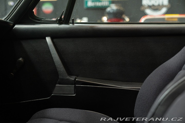 Porsche 911 CARRERA 2.7 SC TARGA 1975