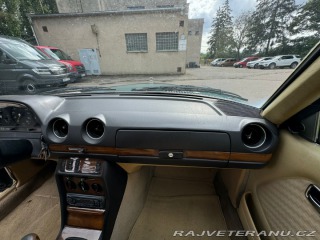 Mercedes-Benz 230 W123 230CE 1982