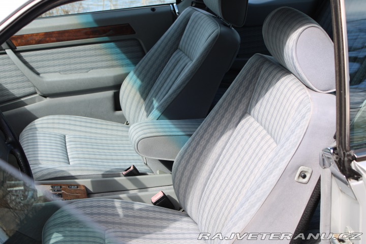 Mercedes-Benz 300 W124 300CE 24V 162kw 1990