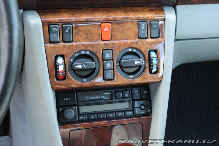 Mercedes-Benz 300 W124 300CE 24V 162kw 1990