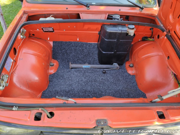 Škoda 105 L 1984