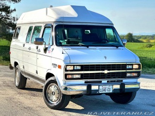 Chevrolet  G30 5.7 V8 Camper