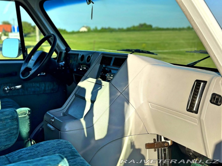 Chevrolet Ostatní modely G30 5.7 V8 Camper 1995