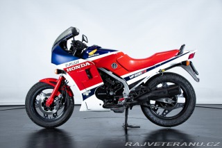 Honda VF 500 F