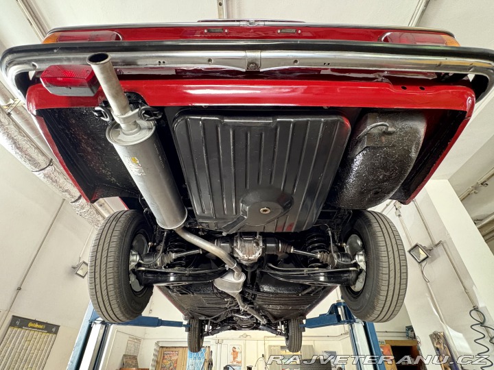 Mercedes-Benz 200 w114 1972