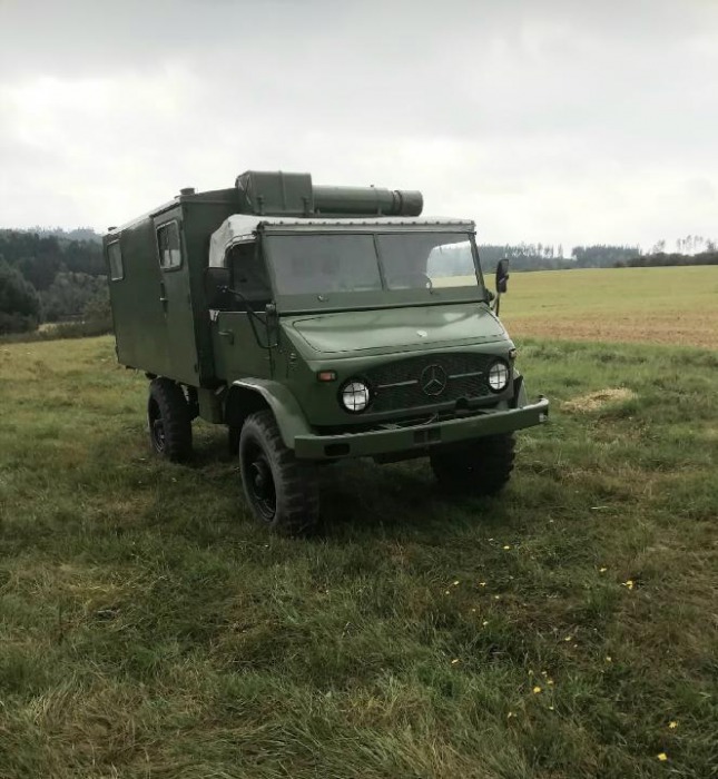 Mercedes-Benz Unimog 406