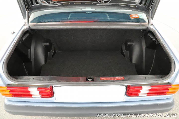 Mercedes-Benz 190 190 W201 E 2.0 1991
