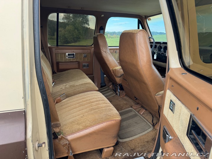 GMC Suburban 3500 V8 5.7 4x4 1988