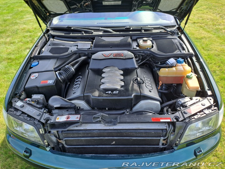 Audi S8 D2 1998