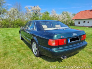 Audi S8 D2 1998