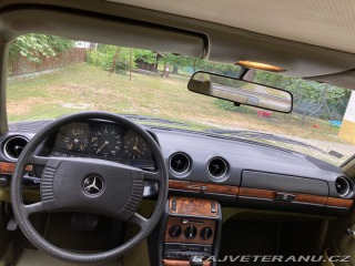 Mercedes-Benz 230 c123 1978