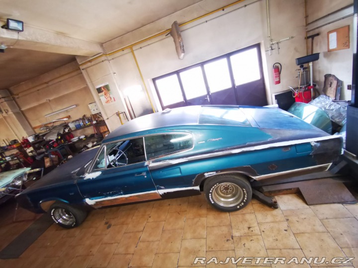 Dodge Charger 6.2 V8 383 cui 330 koní 1966