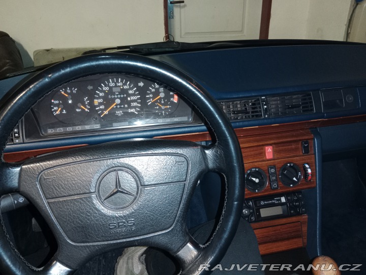 Mercedes-Benz 220 W124 coupé 1995
