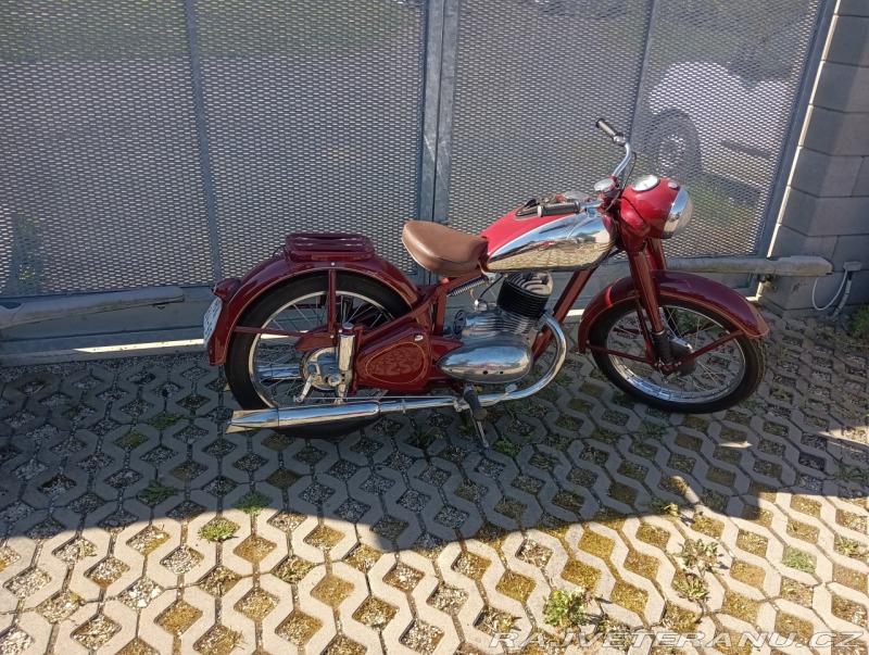 Jawa 250 11 pérák